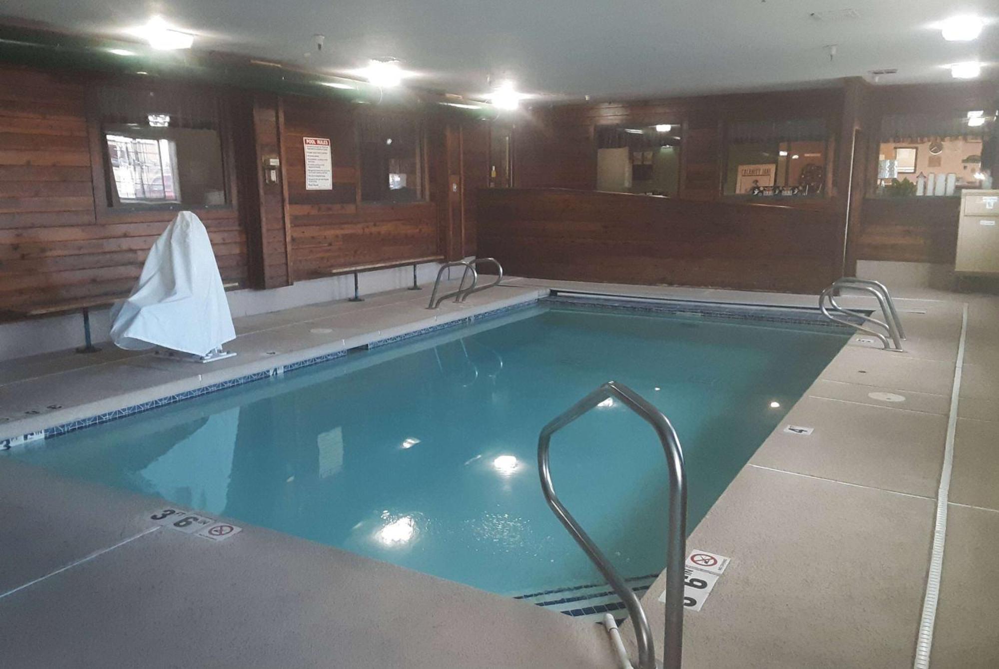 Super 8 By Wyndham Rock Springs Hotel Exterior photo