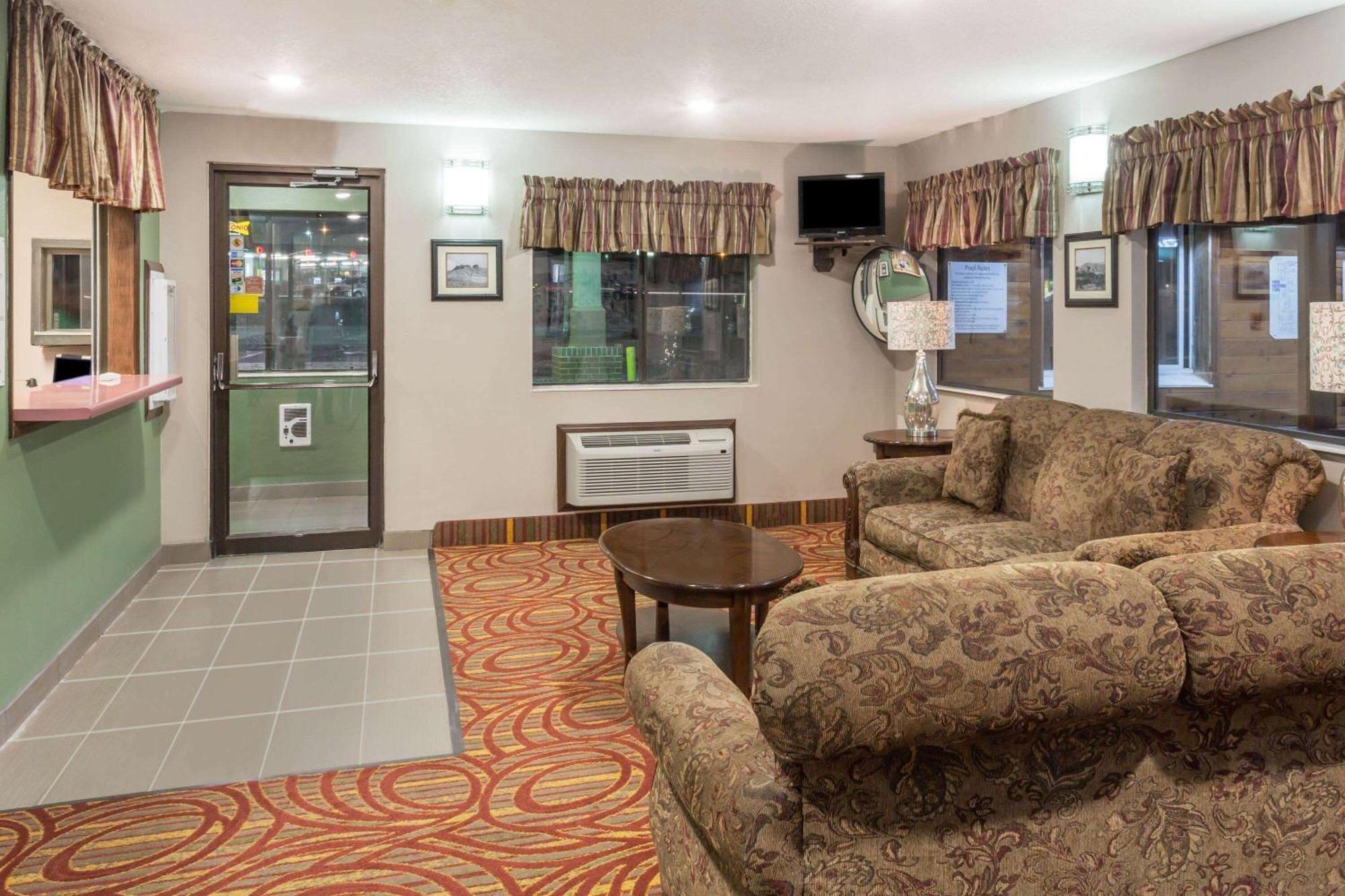 Super 8 By Wyndham Rock Springs Hotel Exterior photo
